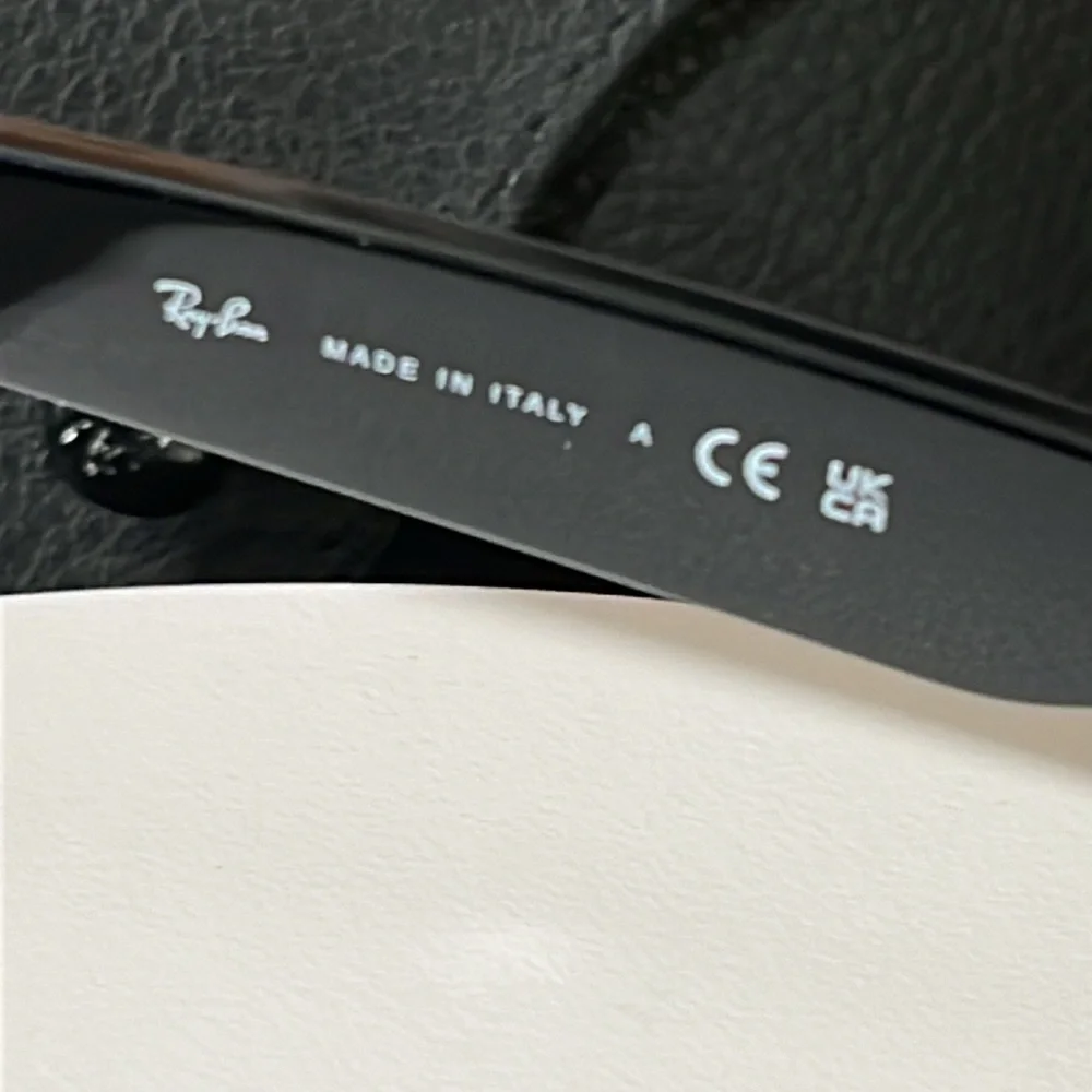 RAY-BAN SUNGLASSES. NEW WITH CASE AND BOX. MADE IN ITALY - Picture 8 of 16